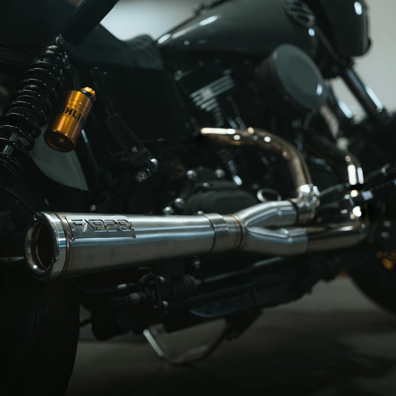 Load image into Gallery viewer, Fab 28 Dyna High Output Exhaust
