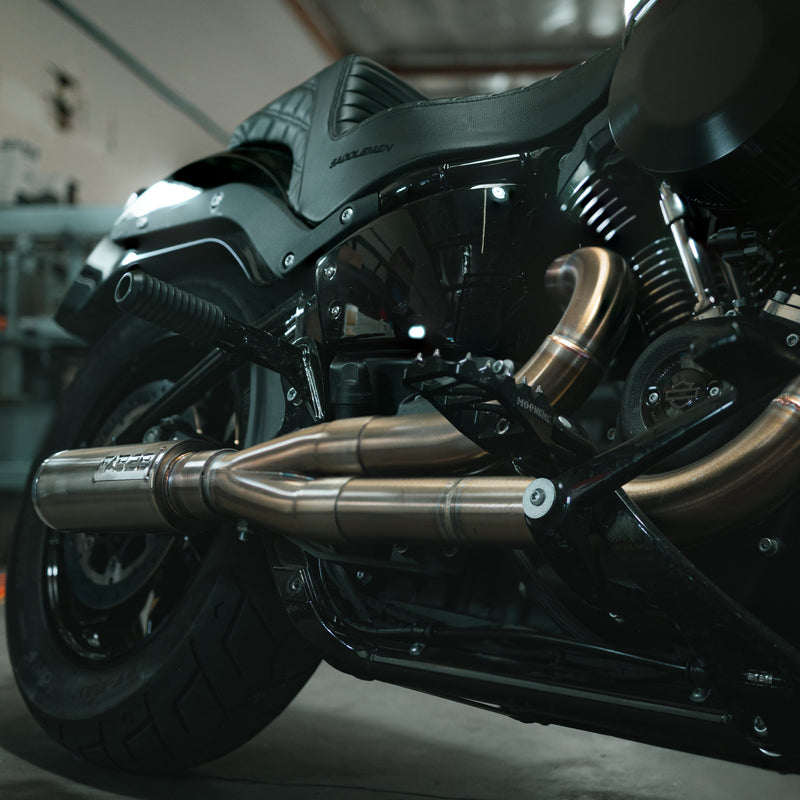 Load image into Gallery viewer, Fab 28 M8 Softail / Low Rider ST Exhaust
