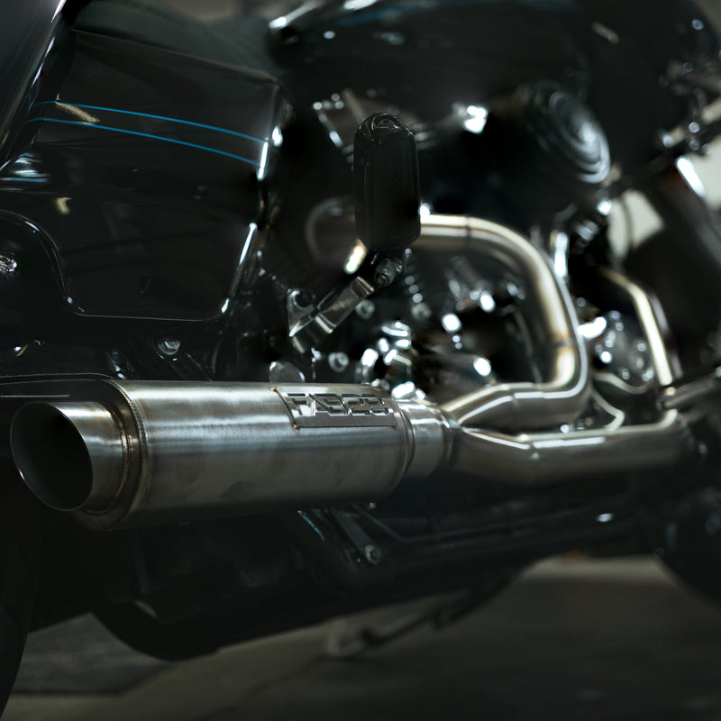 Load image into Gallery viewer, Fab 28 Twin Cam Bagger Exhaust
